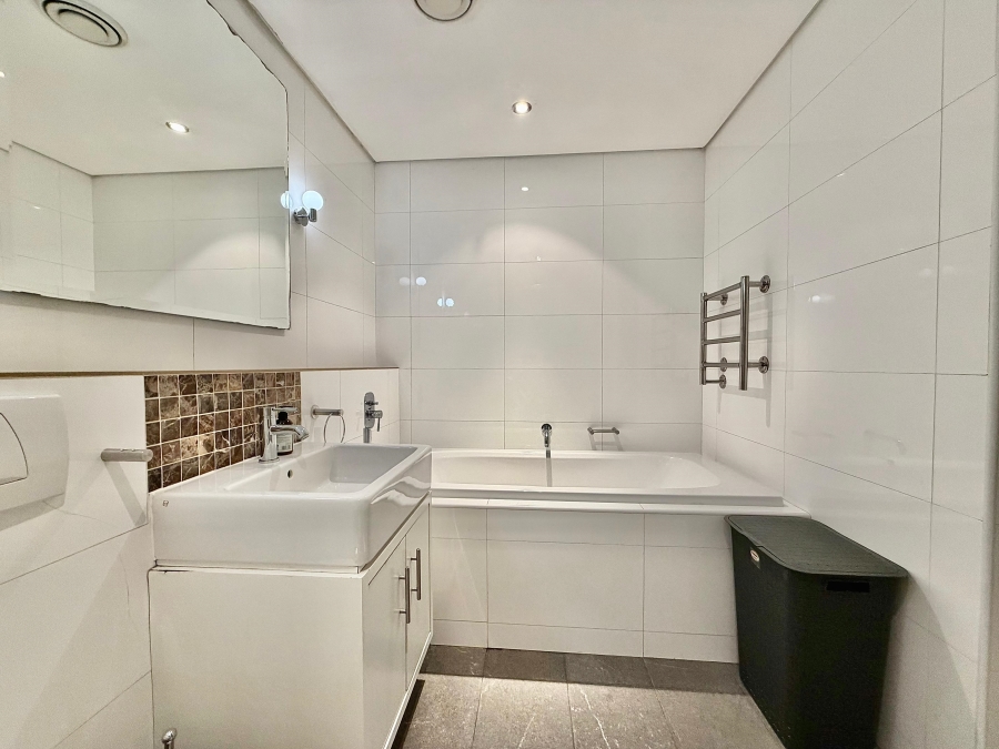 1 Bedroom Property for Sale in Cape Town City Centre Western Cape